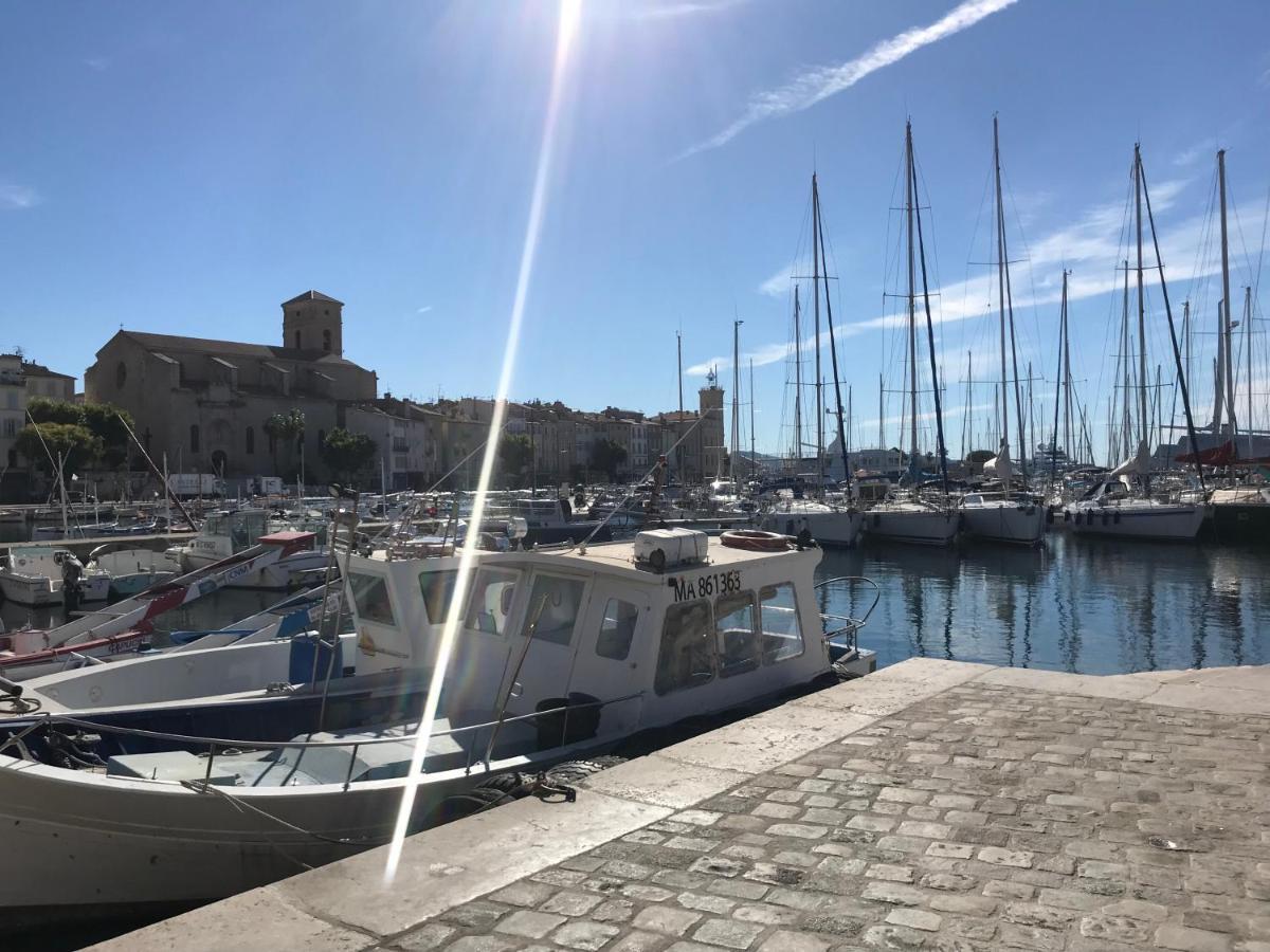 Studios Du Marin Sur Port De Ла Сиота Екстериор снимка
